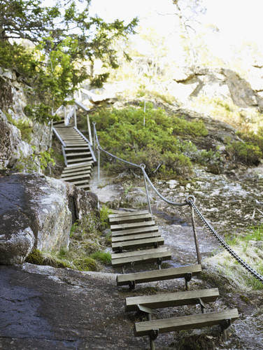 hike stairs mountain_106919036